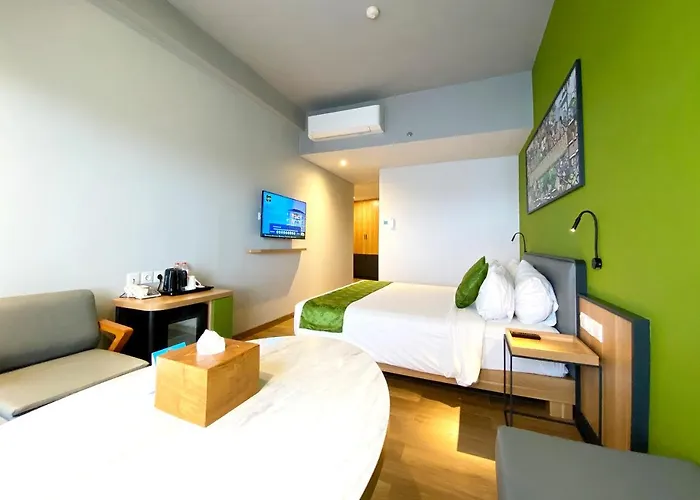 Rv Gianyar ホテル 4*